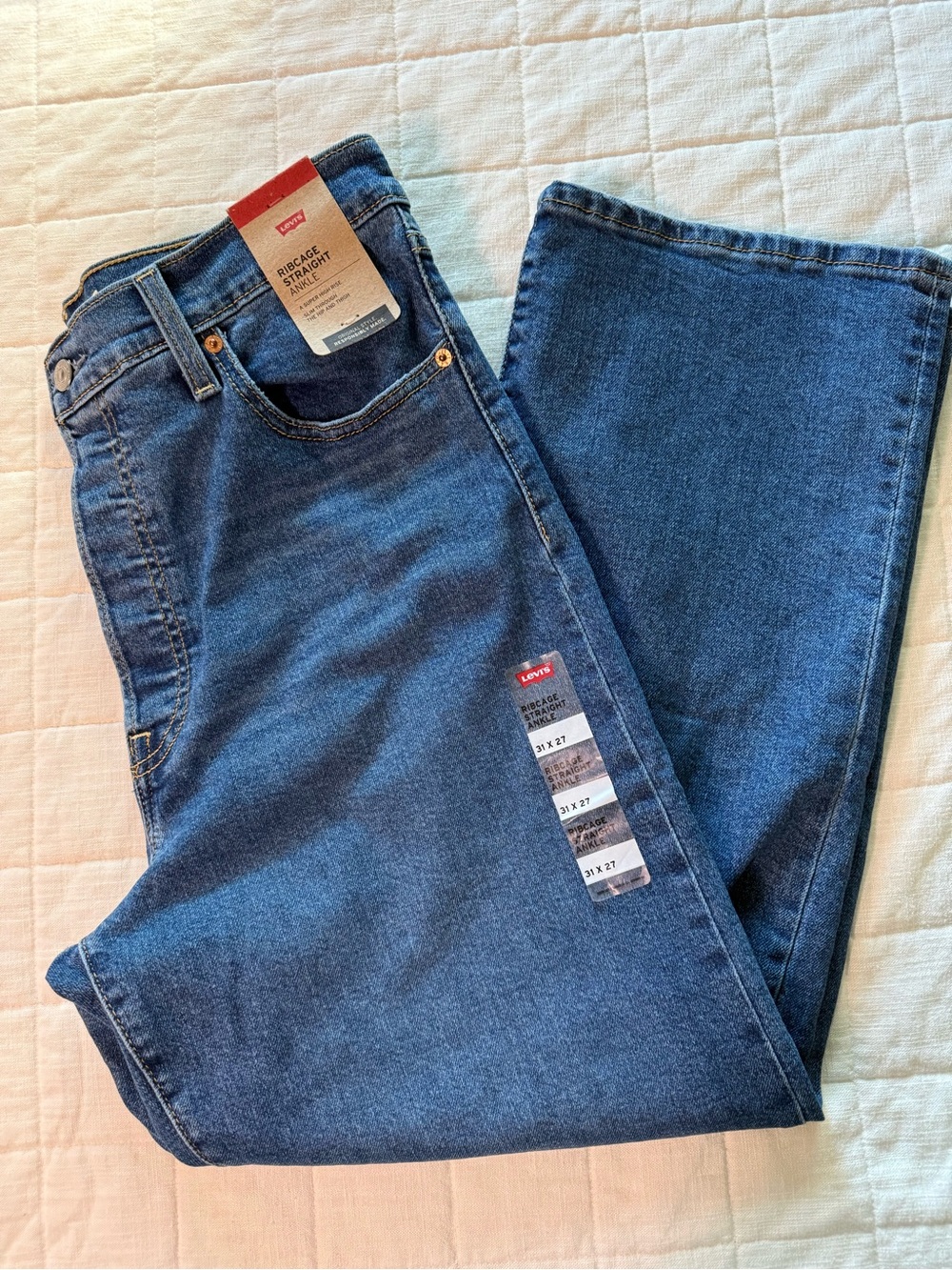 Levi's Women's High-Rise Ribcage Straight Ankle Jeans